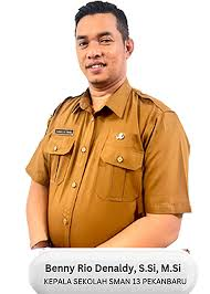 Kepala Sekolah SMAN 13 Pekanbaru